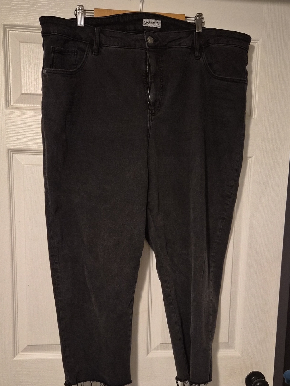 Ava & Viv Washed Black Cropped High-Rise Jeans